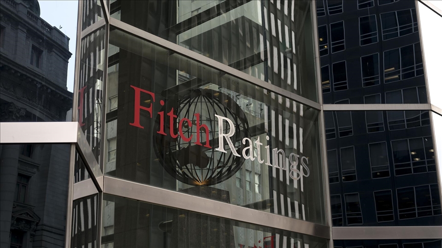 Fitch, Ukrayna'nın kredi notunu yükseltti