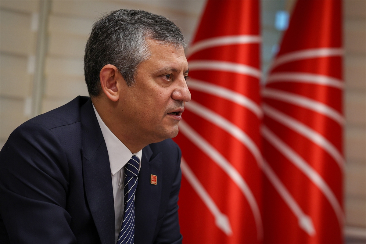 CHP Genel Başkanı Özel, basın toplantısı düzenledi: