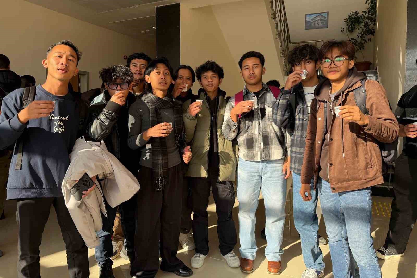 23 farklı ülkeden 111 öğrenci Türkçe eğitimi alıyor
23 farklı ülkeden 111 öğrenci Türkçe eğitimi alıyor