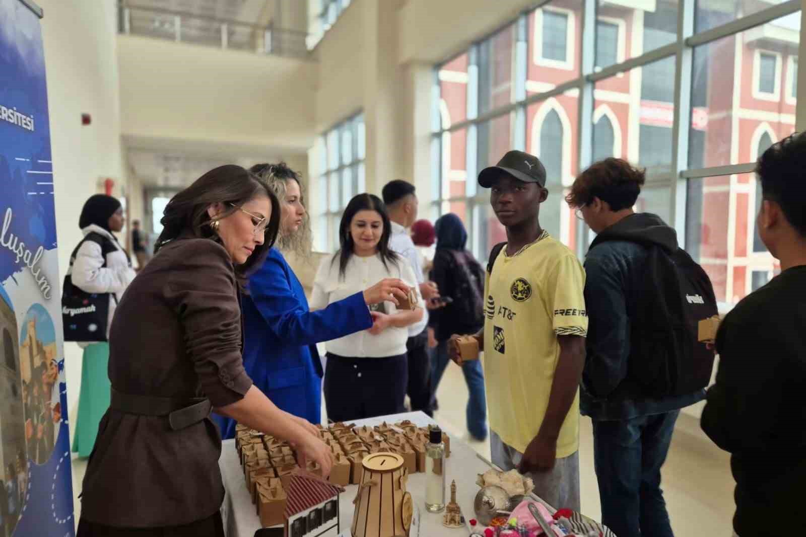 23 farklı ülkeden 111 öğrenci Türkçe eğitimi alıyor
23 farklı ülkeden 111 öğrenci Türkçe eğitimi alıyor