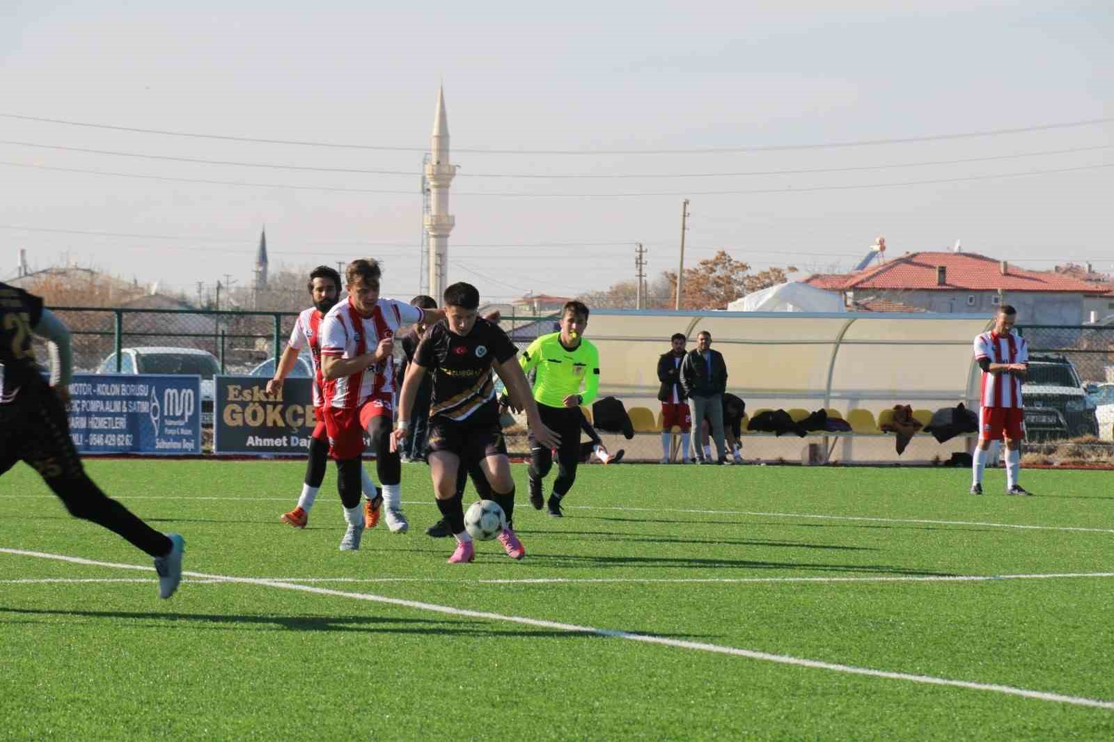 Aksaray’da 40 yıllık futbol geleneği sürdürülüyor
