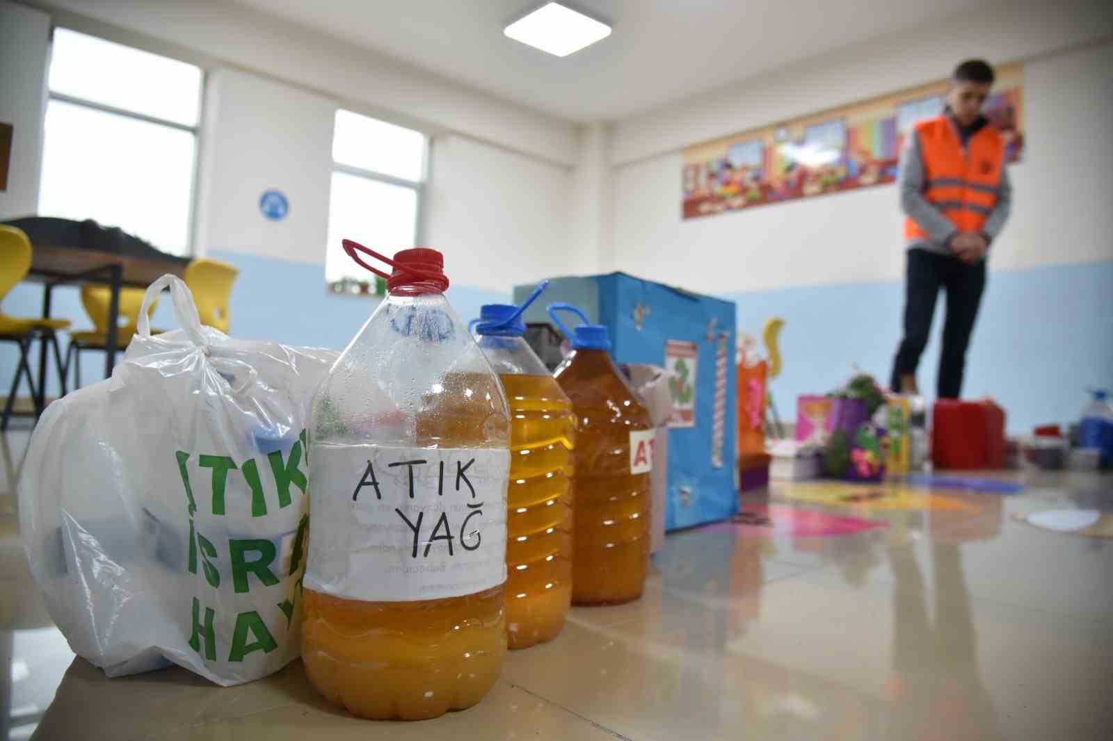 Atakum Belediyesi’nden öğrencilere sıfır atık farkındalığı
Atakum Belediyesi’nden öğrencilere sıfır atık farkındalığı