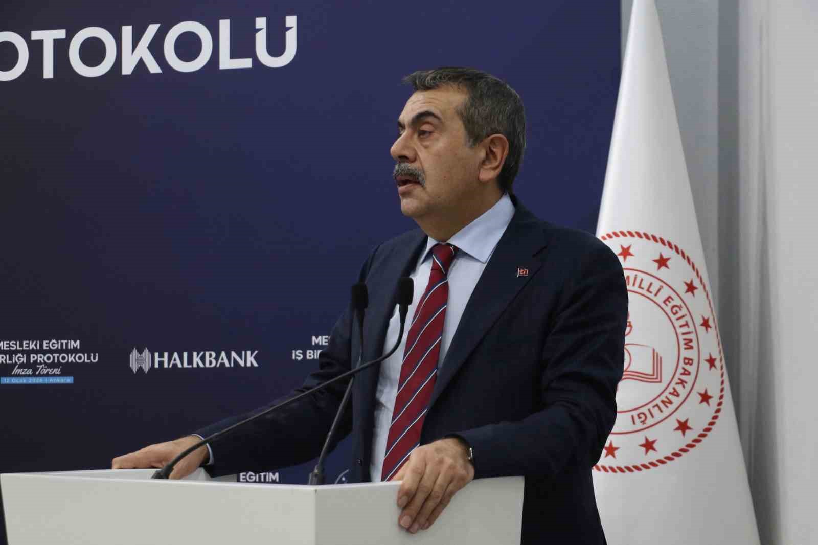 Bakan Tekin: "2024 yılı yaz ayında Mesleki ve Teknik Eğitim Politika belgesi yayınladık ve bu anlamdaki iş birliklerimizi bir adım daha öteye taşıdık"
