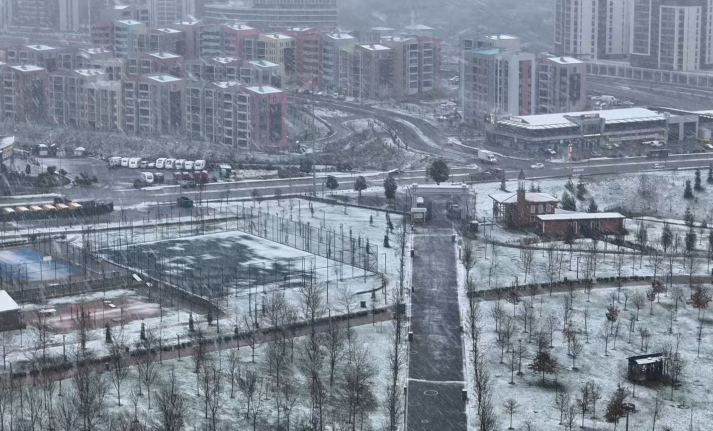 Başakşehir’de kar yağışı dronla görüntülendi
