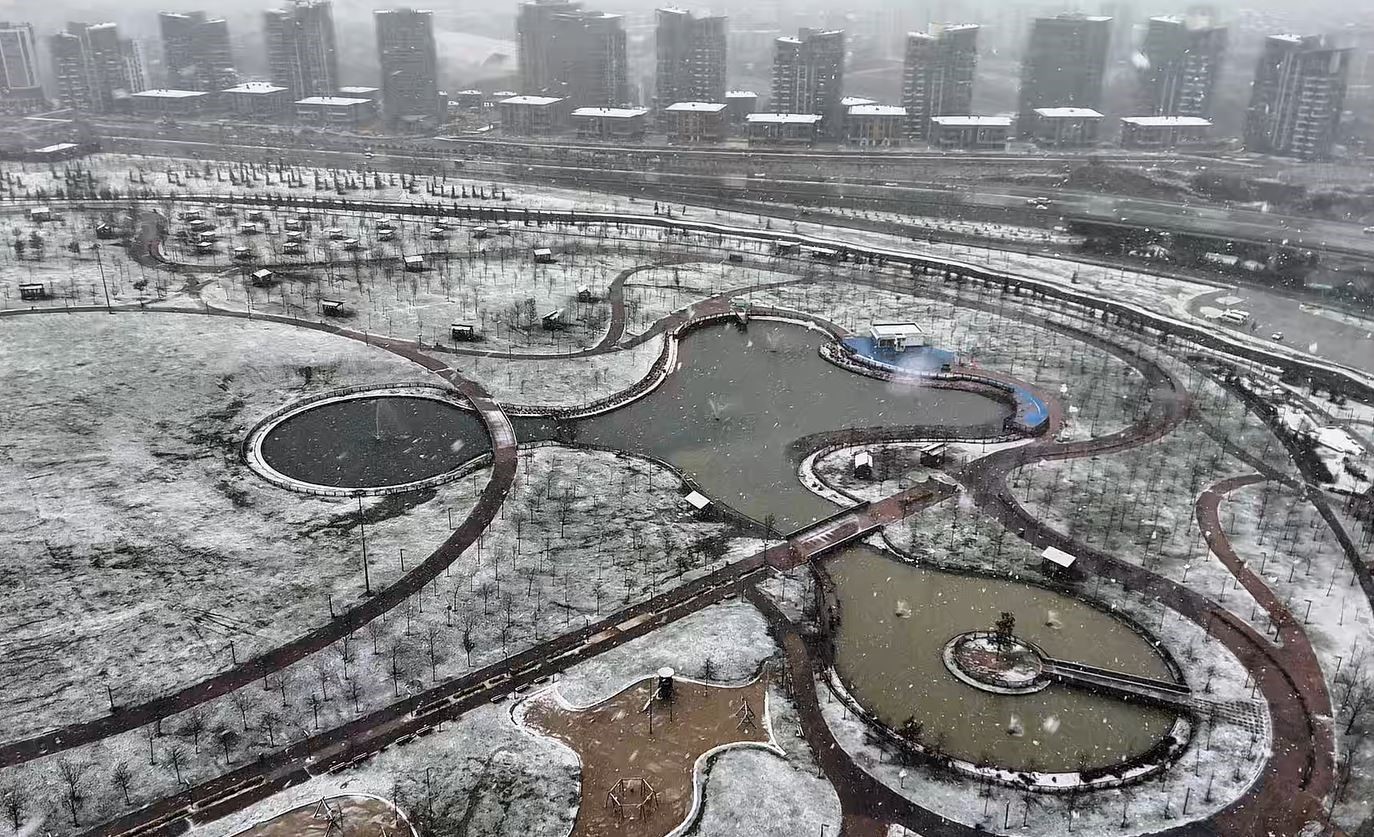Başakşehir’de kar yağışı dronla görüntülendi
