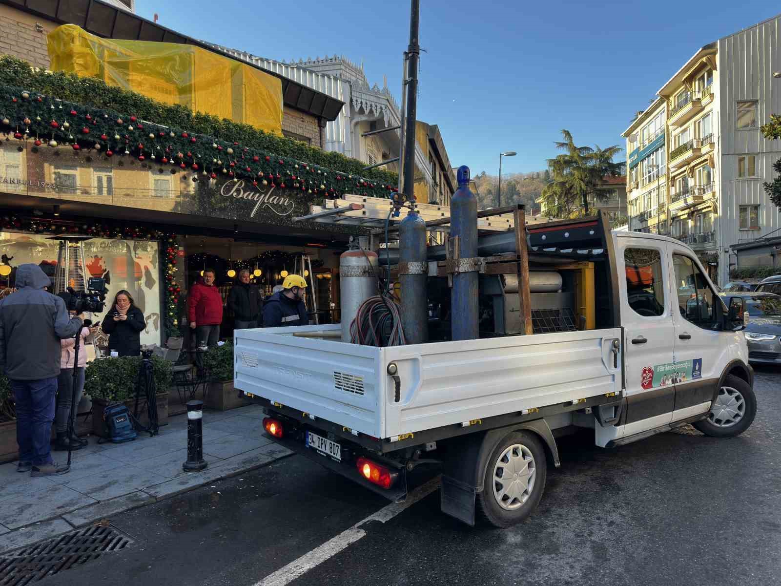 Baylan Pastanesi’nin kaçak kısımları yıkılıyor

