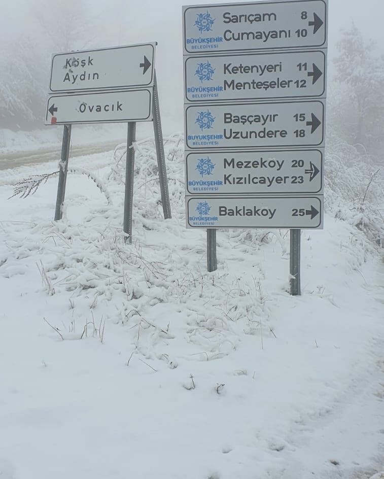 Beyaz örtüyü gören Aydınlılar zirveye tırmandı
