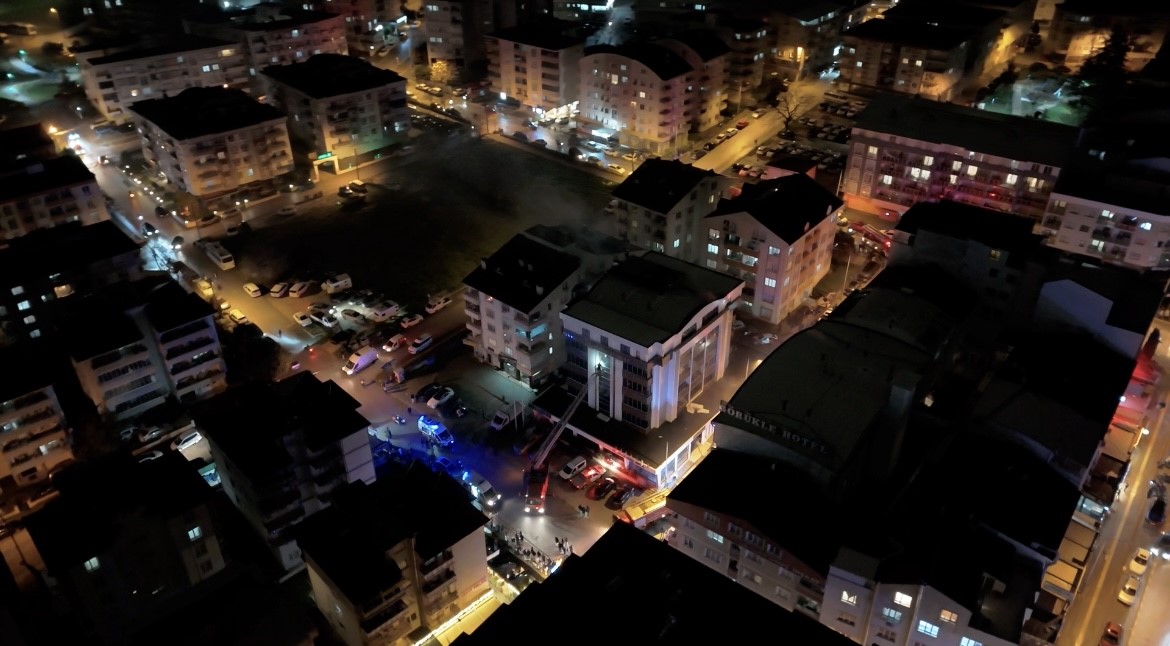 Bursa’da otel yangını kontrol altına alındı: 7 kişi yaralandı
