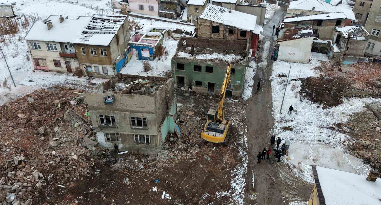 Büyükşehir kentsel dönüşümde de Türkiye’ye rol modeli oldu
Büyükşehir kentsel dönüşümde de Türkiye’ye rol modeli oldu