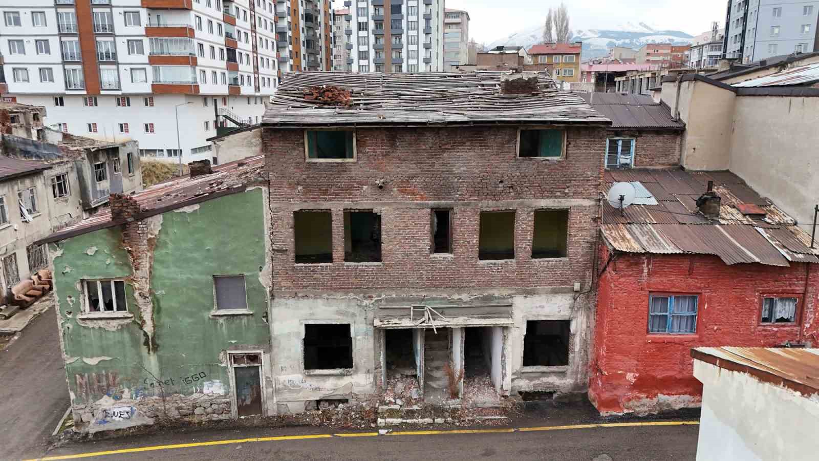 Büyükşehir kentsel dönüşümde de Türkiye’ye rol modeli oldu
Büyükşehir kentsel dönüşümde de Türkiye’ye rol modeli oldu