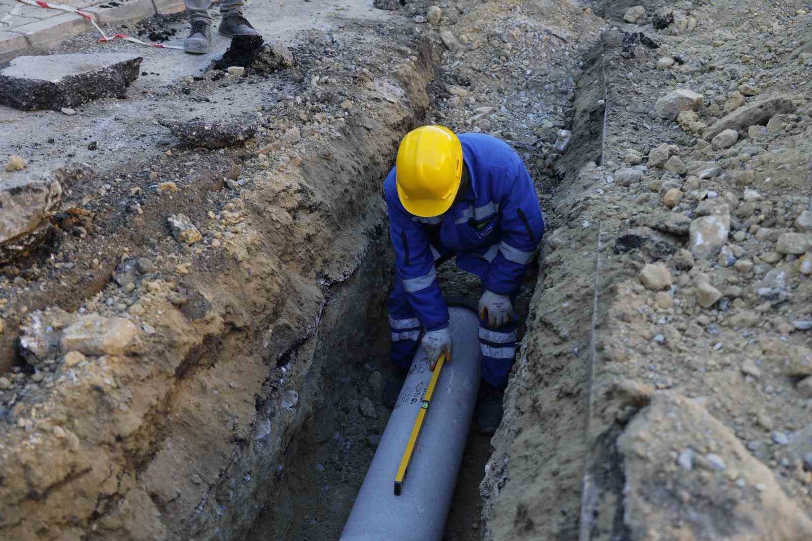 Büyükşehir’in Kuşadası’nda altyapı çalışmaları sürüyor
