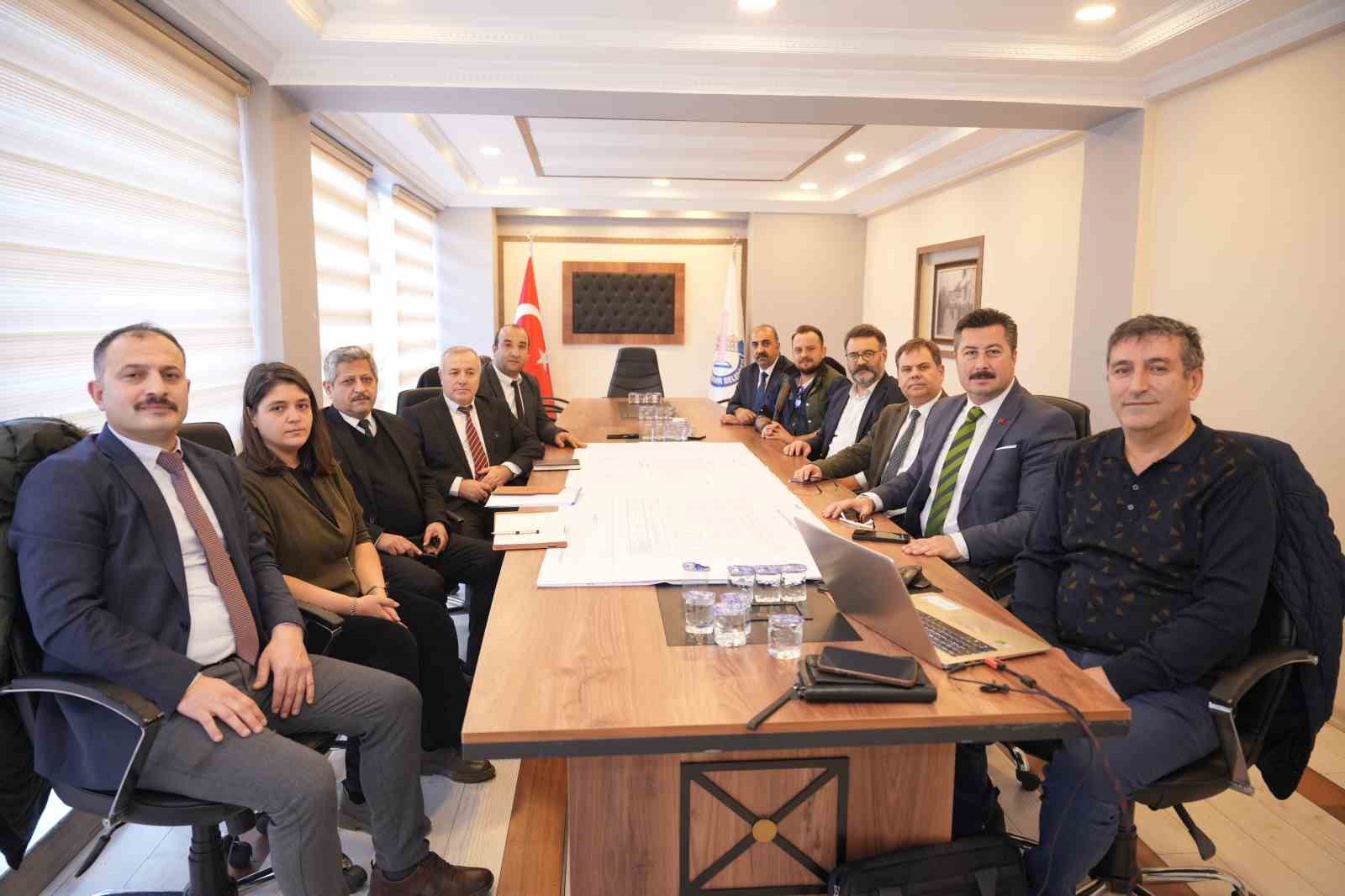 Cumartesi kapalı pazar yeri proje çalışmaları başladı
Cumartesi kapalı pazar yeri proje çalışmaları başladı