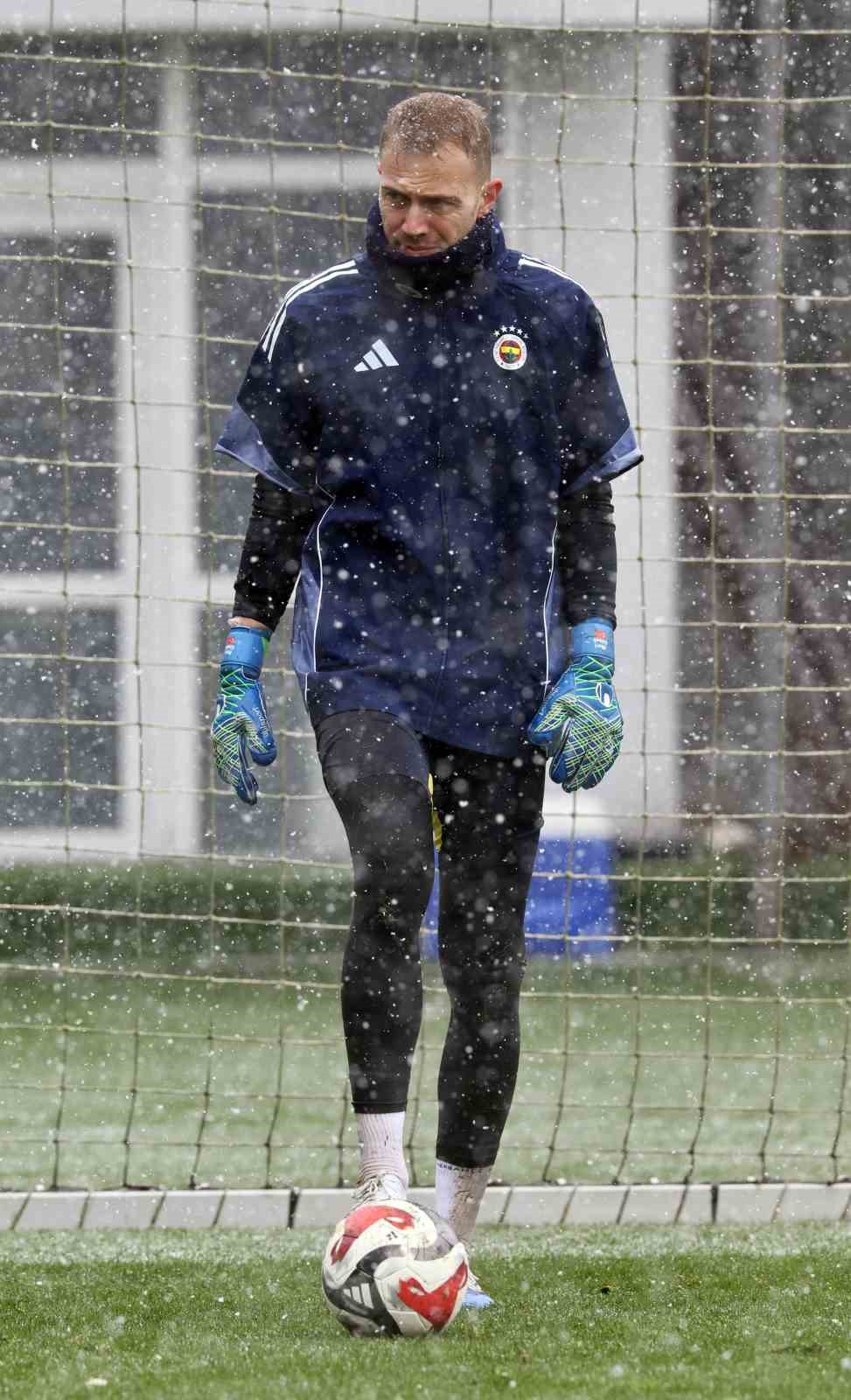 Fenerbahçe’de Beyoğlu Yeni Çarşı maçının hazırlıkları başladı
