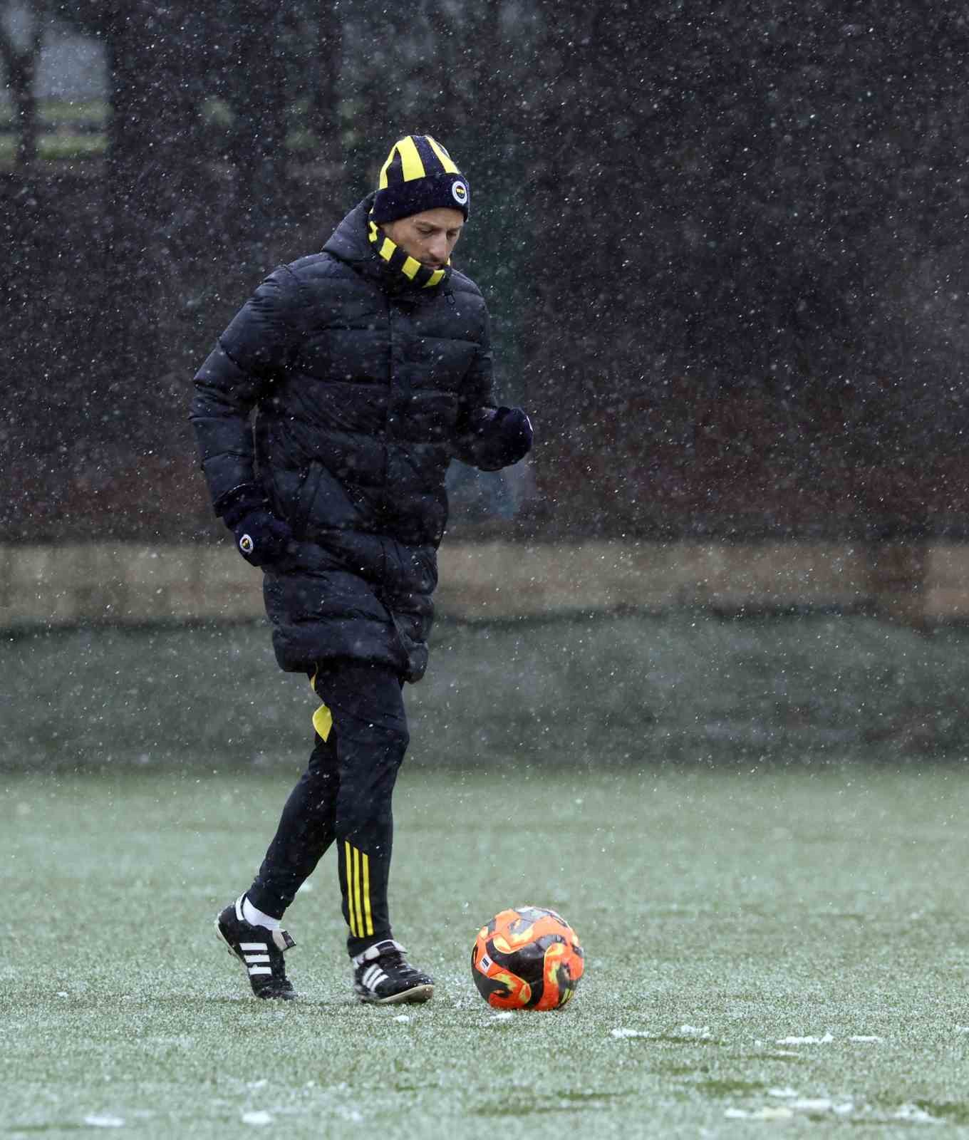 Fenerbahçe’de Beyoğlu Yeni Çarşı maçının hazırlıkları başladı
