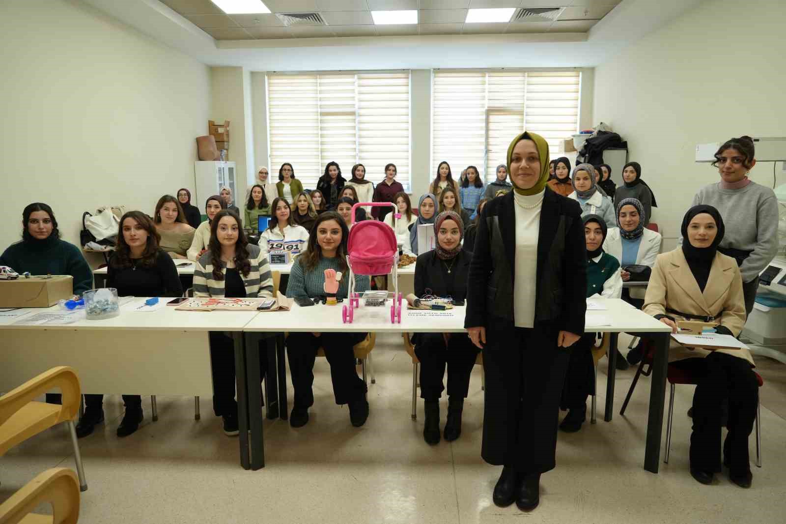 GİBTÜ öğrencilerinden görme engelli annelere özel proje
