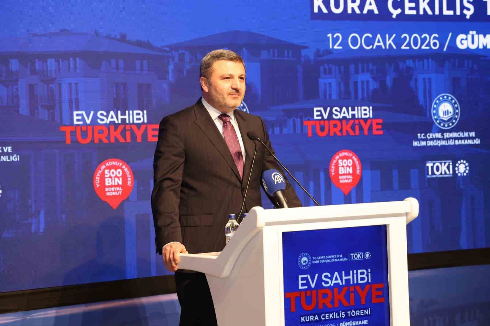 Gümüşhane’de TOKİ kura çekimiyle 940 konutun hak sahipleri belirlendi
Gümüşhane’de TOKİ kura çekimiyle 940 konutun hak sahipleri belirlendi