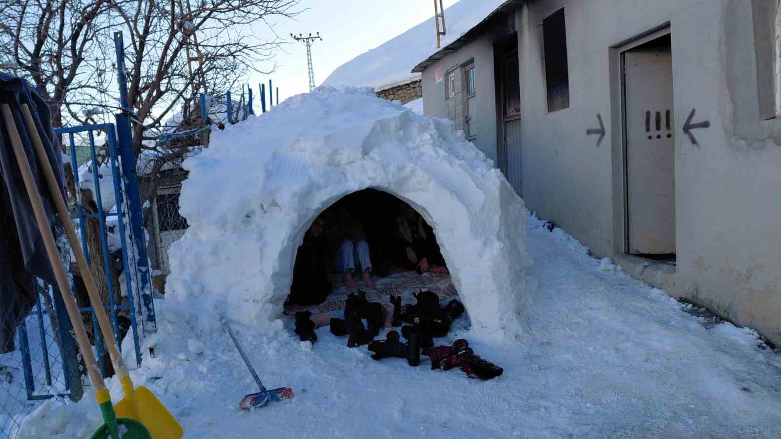 Hakkarili Yunus’tan iglo evi
Hakkarili Yunus’tan iglo evi