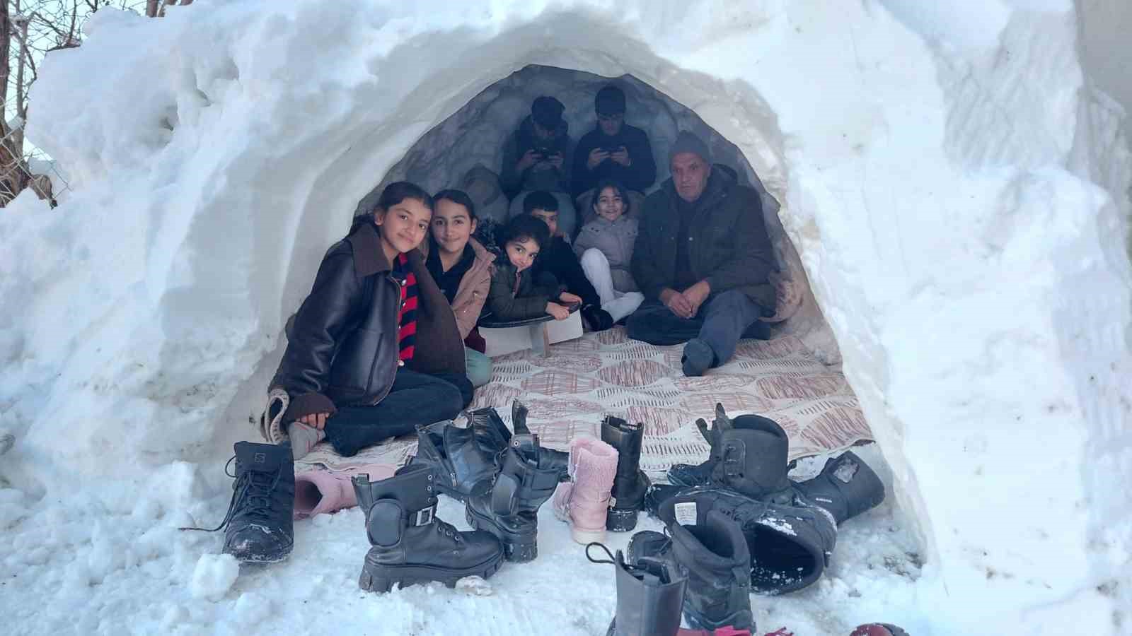 Hakkarili Yunus’tan iglo evi
Hakkarili Yunus’tan iglo evi