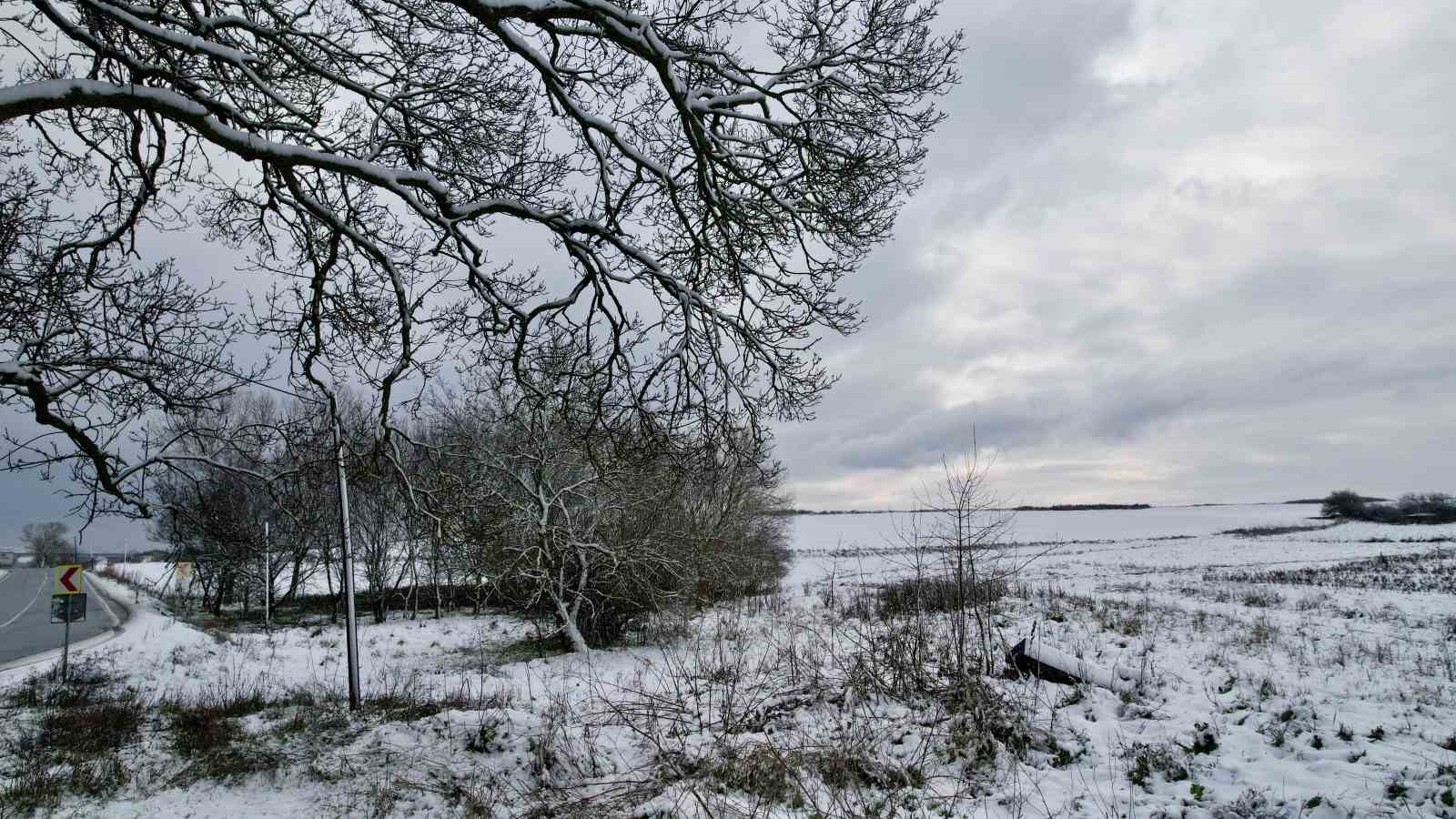 Karadeniz yaylaları değil, İstanbul: Arnavutköy’de kartpostallık kış manzarası
