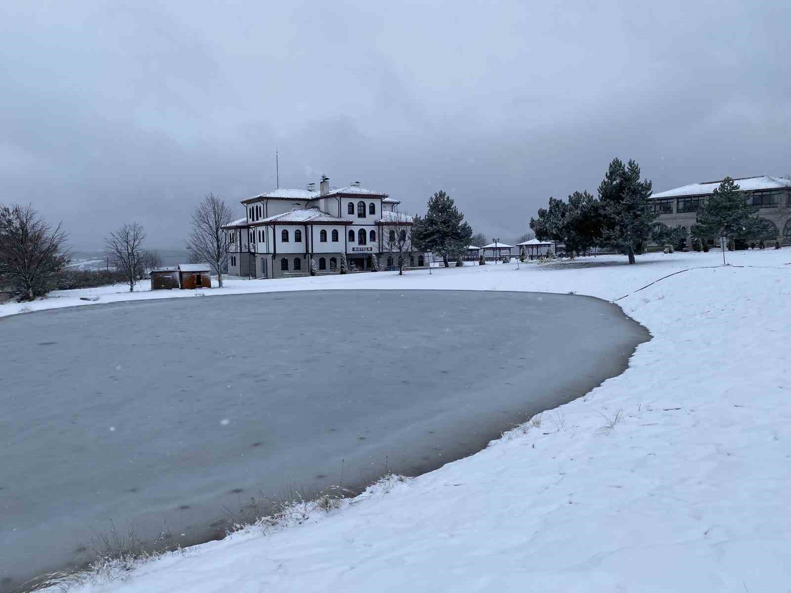 Kastamonu’da yüksek kesimlerde kar yağışı etkili oluyor
