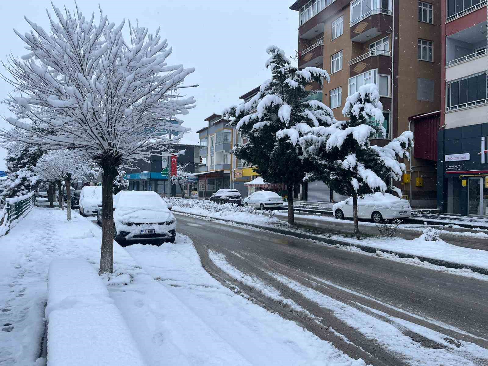 Kavak’ta kar 20 santimetreye ulaştı
