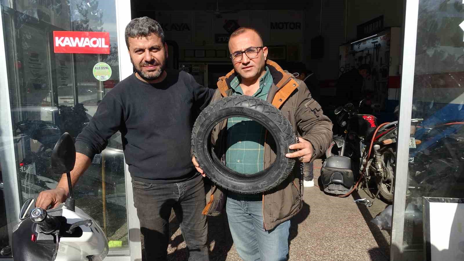 Kilis’te motosiklet sürücülerinden kış lastiği uyarısı
