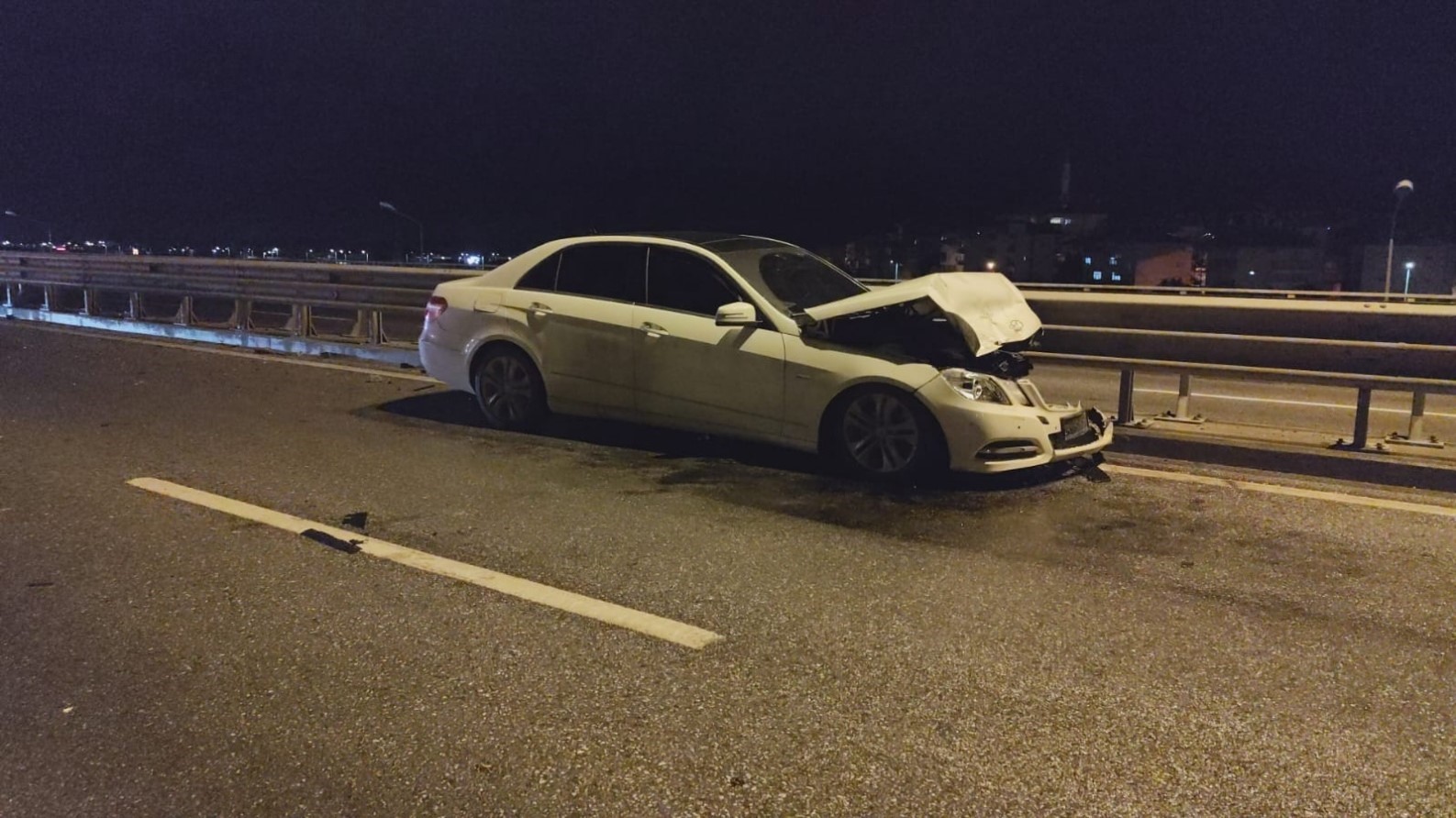 Manavgat’ta üç araçlı zincirleme kaza: 3 yaralı
Manavgat’ta üç araçlı zincirleme kaza: 3 yaralı