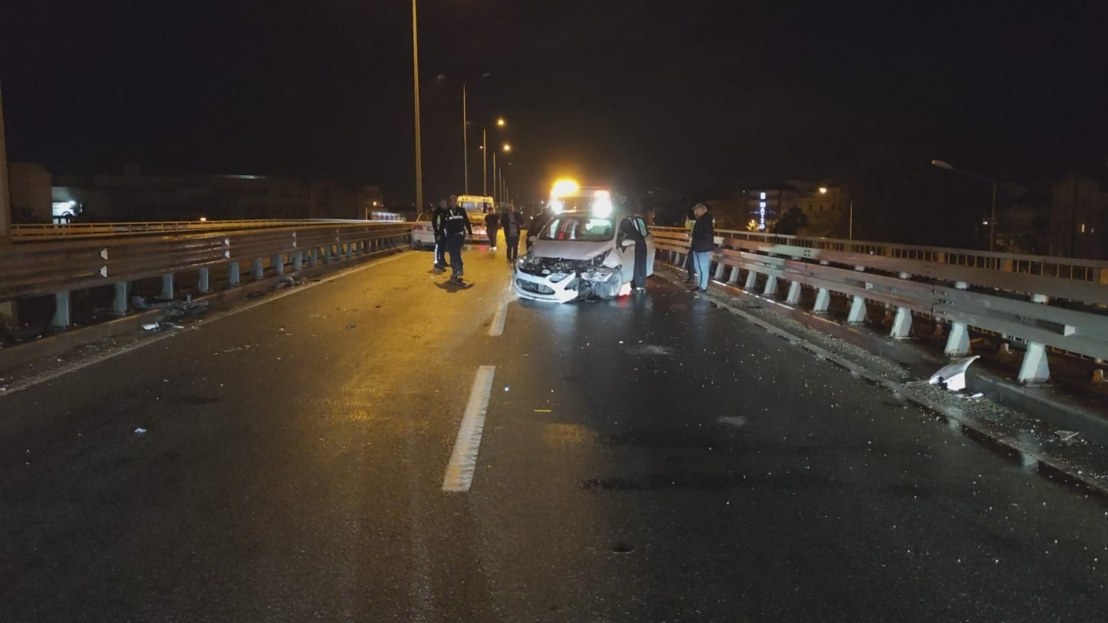 Manavgat’ta üç araçlı zincirleme kaza: 3 yaralı
Manavgat’ta üç araçlı zincirleme kaza: 3 yaralı