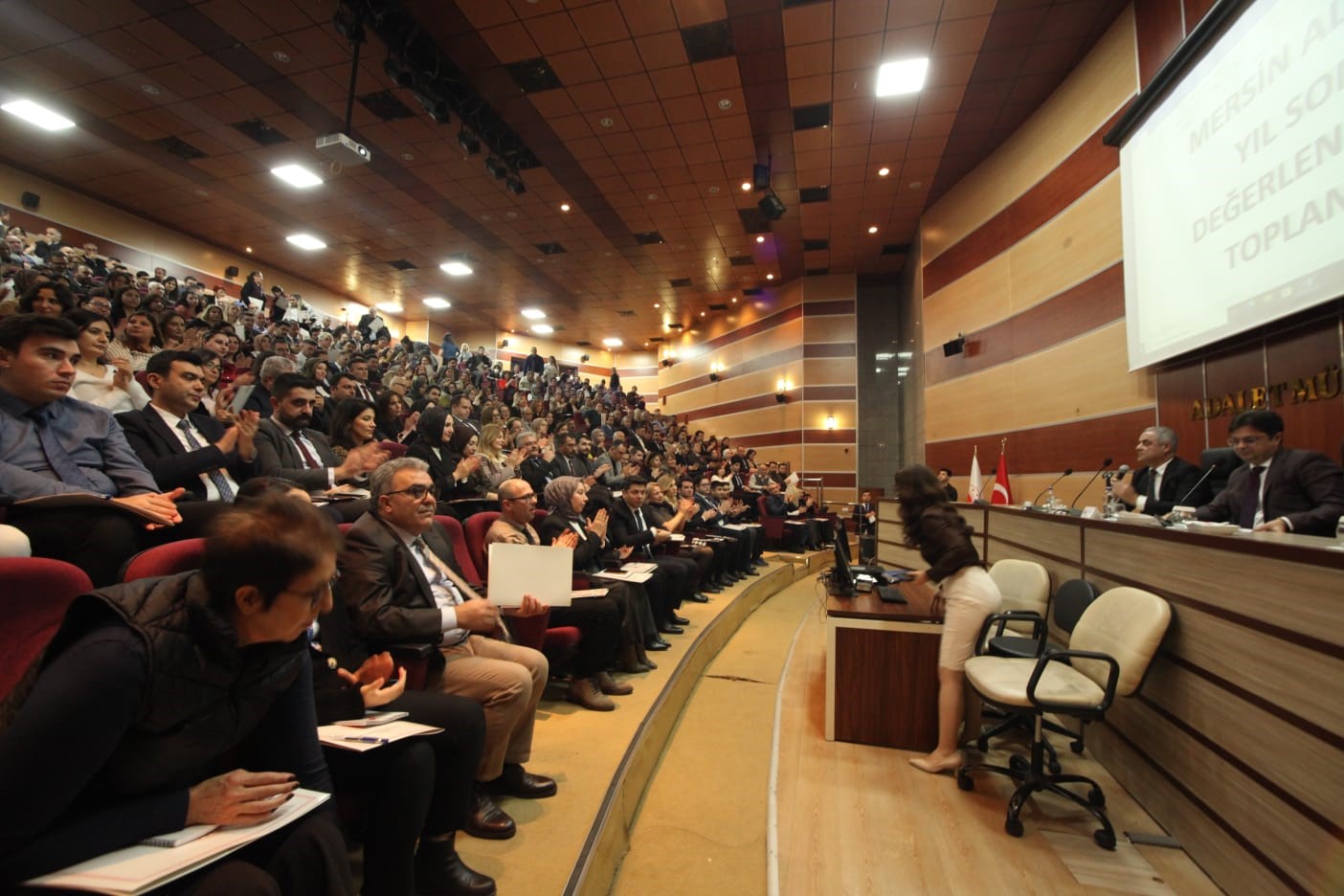 Mersin Adliyesi’nde rekor performans: 89 bin dosyada karar çıktı
