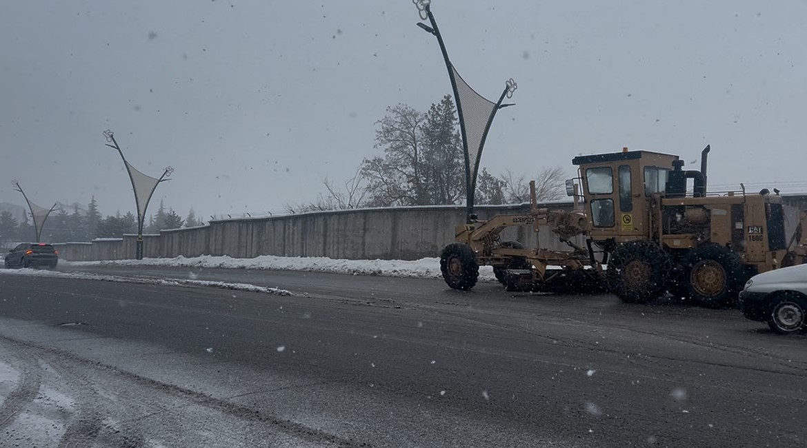 Meteoroloji uyarmıştı: Bingöl’de kar etkisini sürdürüyor

