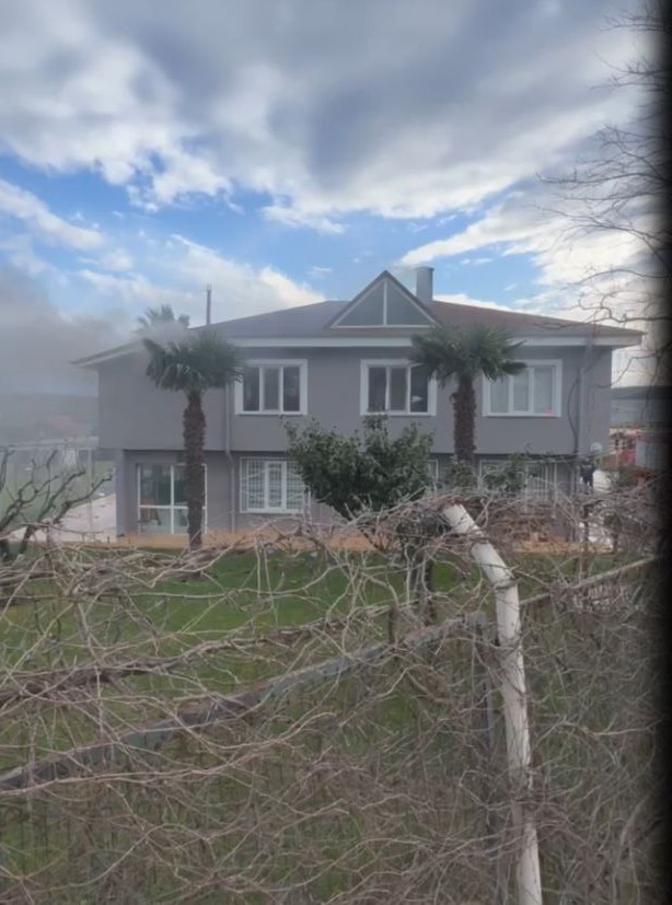 Mudanya’da lodos ve yangın paniği
