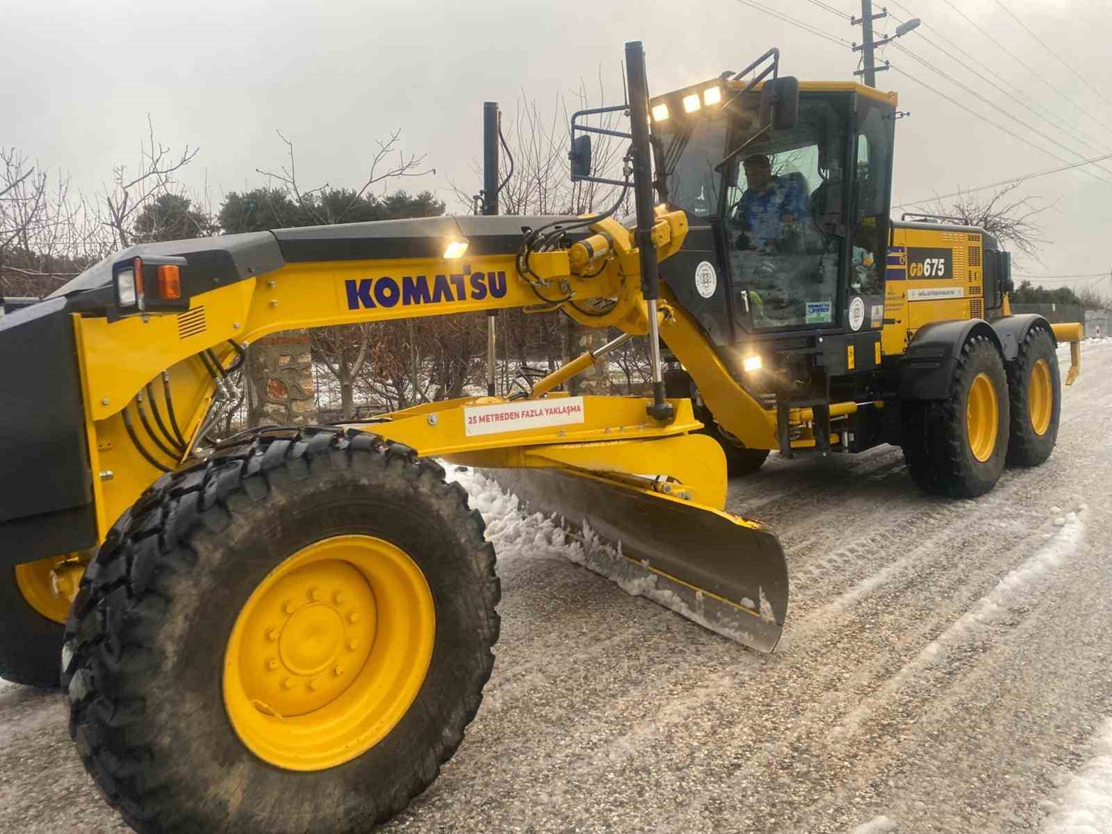 Muğla Büyükşehir ekiplerinin kar mesaisi başladı
