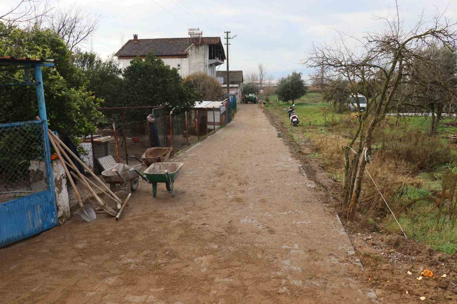 Nazilli Belediyesi’nden Arslanlı’da yol çalışması
