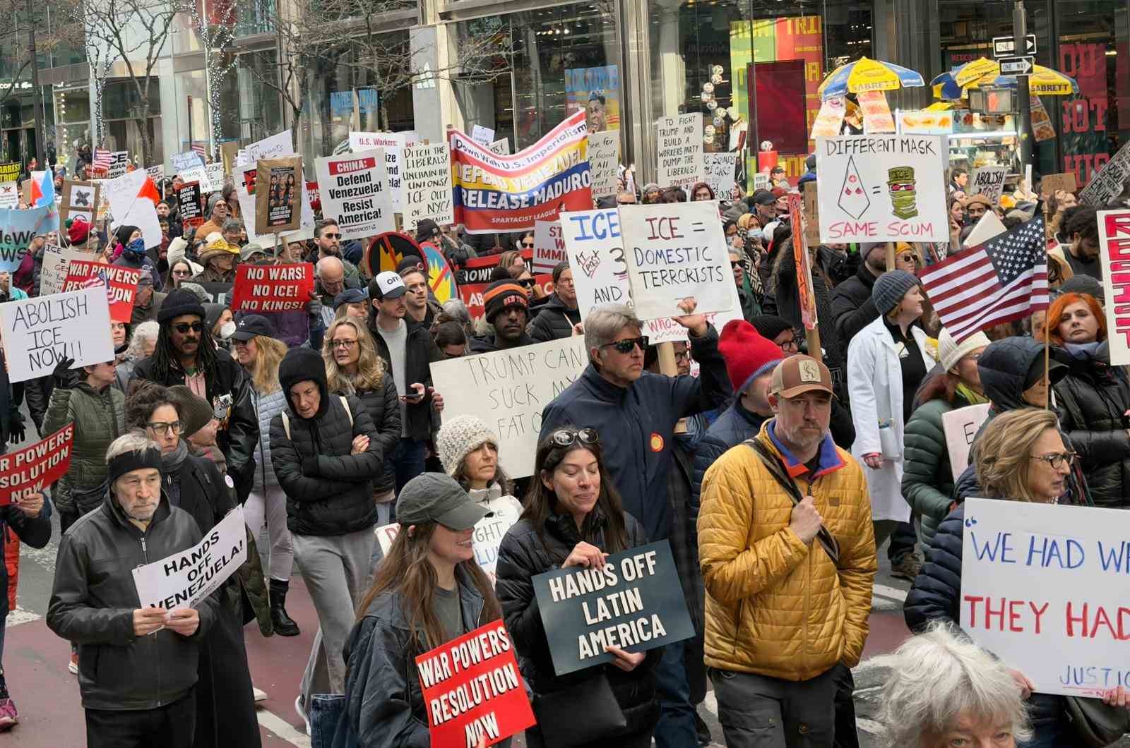 New York’ta binlerce kişiden ICE’a tepki yürüyüşü
