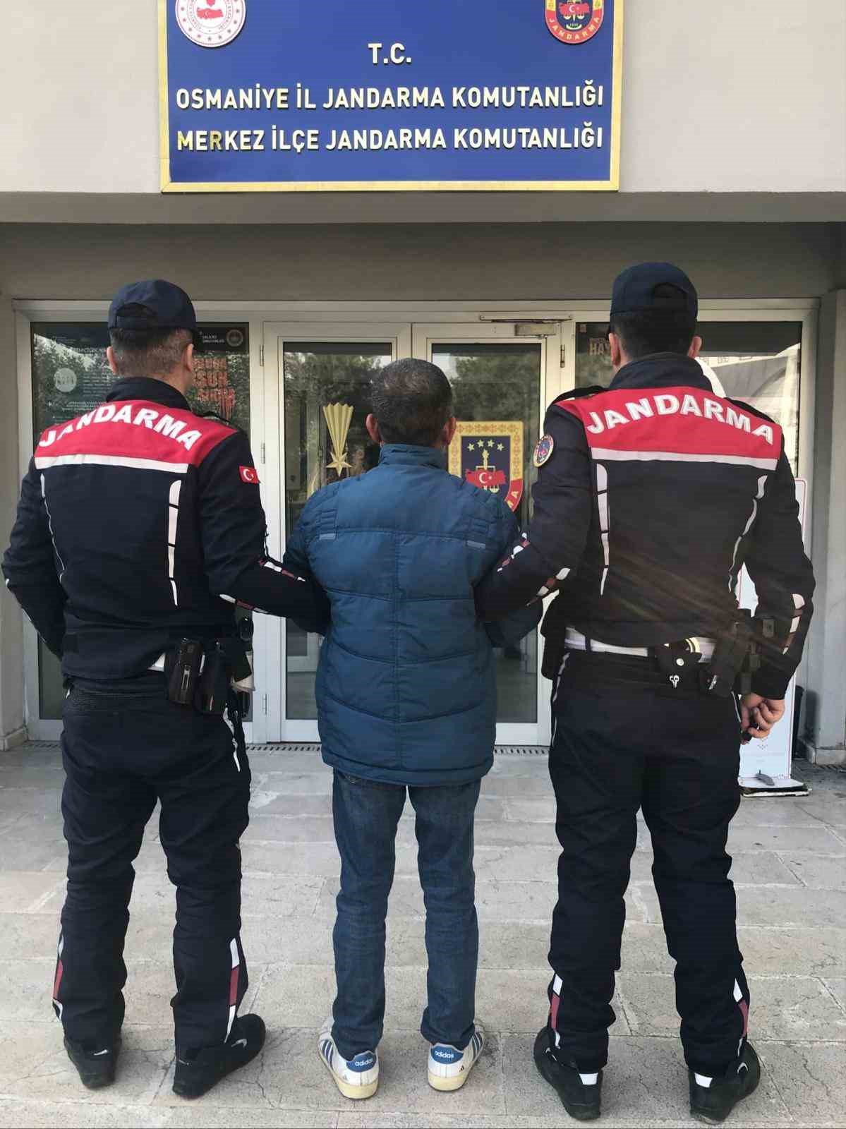 Osmaniye’de bir haftada 88 şüpheli yakalandı
Osmaniye’de bir haftada 88 şüpheli yakalandı