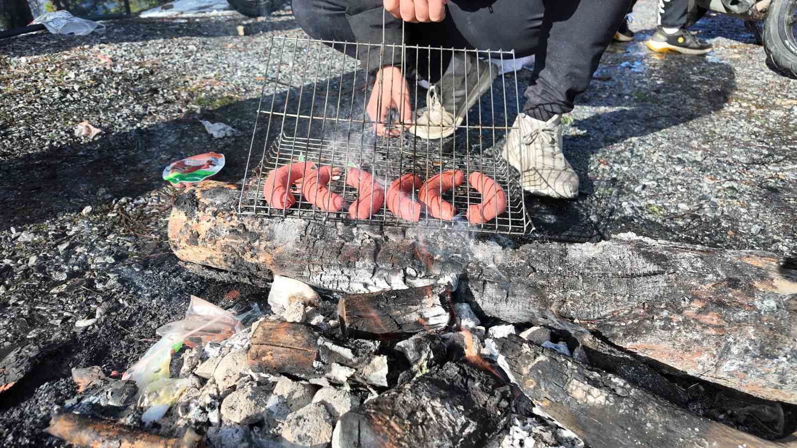 Paşa Yaylası’nda kar keyfi
