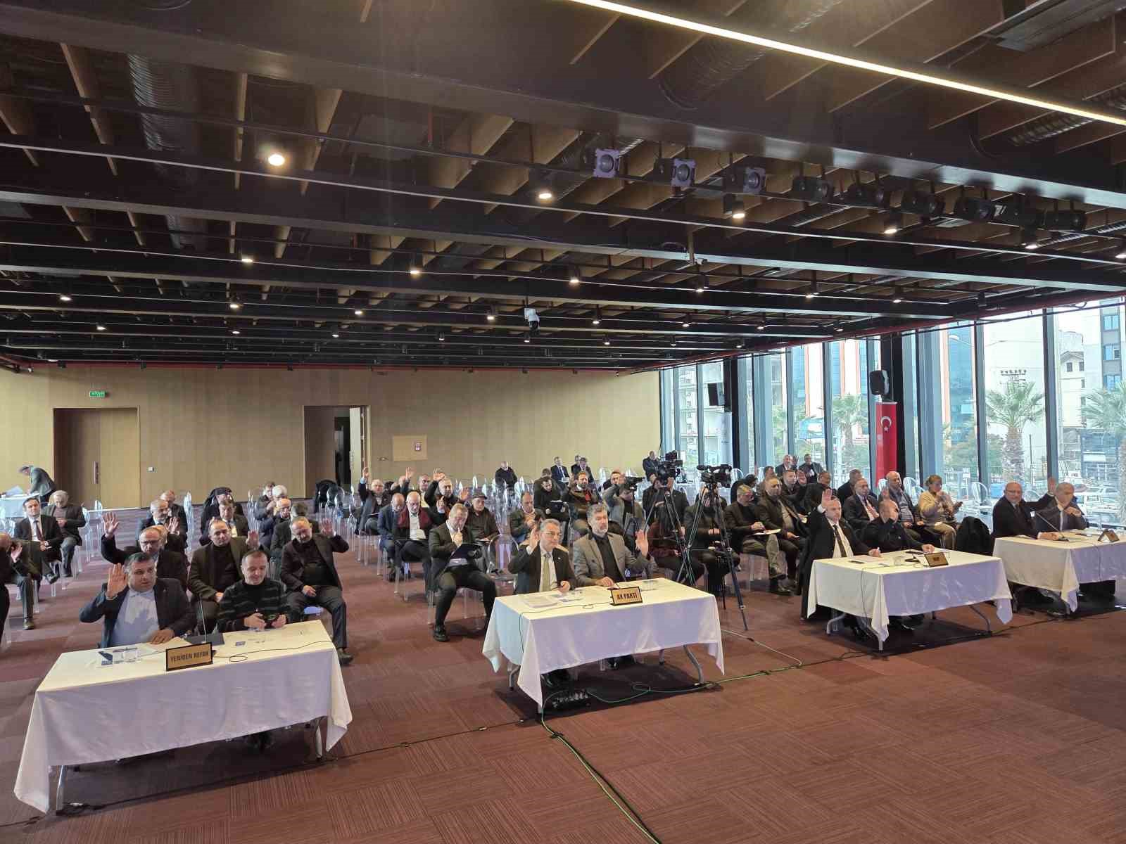 Samsun’da iki ilçe arasında sınır ihtilafı, Seferoğulları ile Tellioğulları’nı akla getirdi
Samsun’da iki ilçe arasında sınır ihtilafı, Seferoğulları ile Tellioğulları’nı akla getirdi