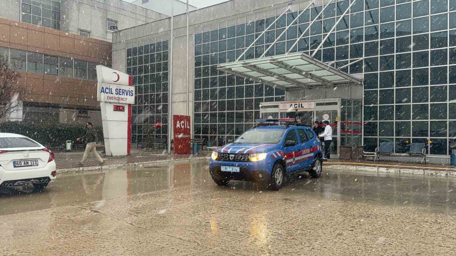 Tokat’ta silahlı kavga: 1 kişi hayatını kaybetti
Tokat’ta silahlı kavga: 1 kişi hayatını kaybetti