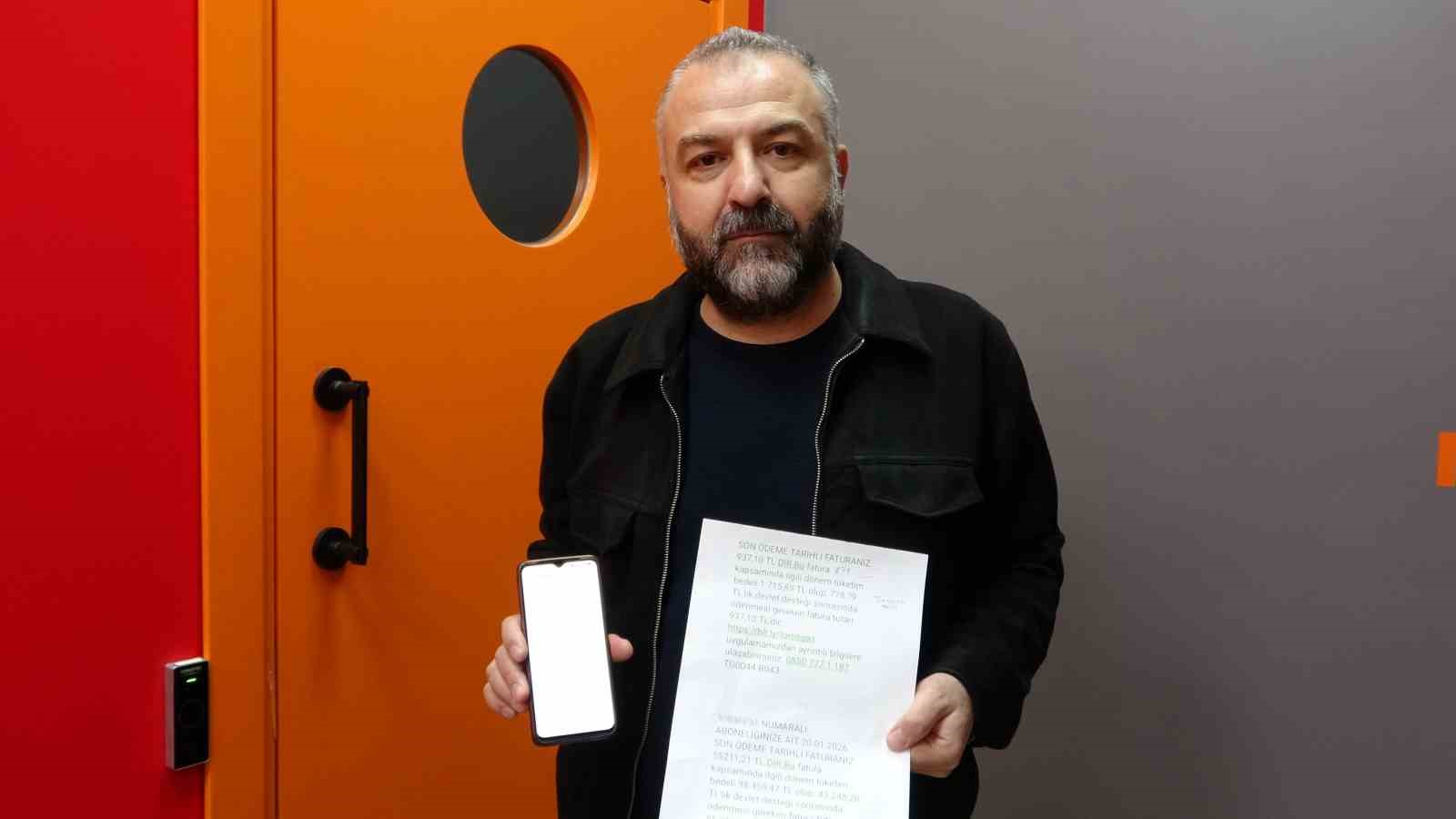 Torosgaz’dan 150 metrekarelik eve 98 bin liralık doğalgaz faturası
Torosgaz’dan 150 metrekarelik eve 98 bin liralık doğalgaz faturası