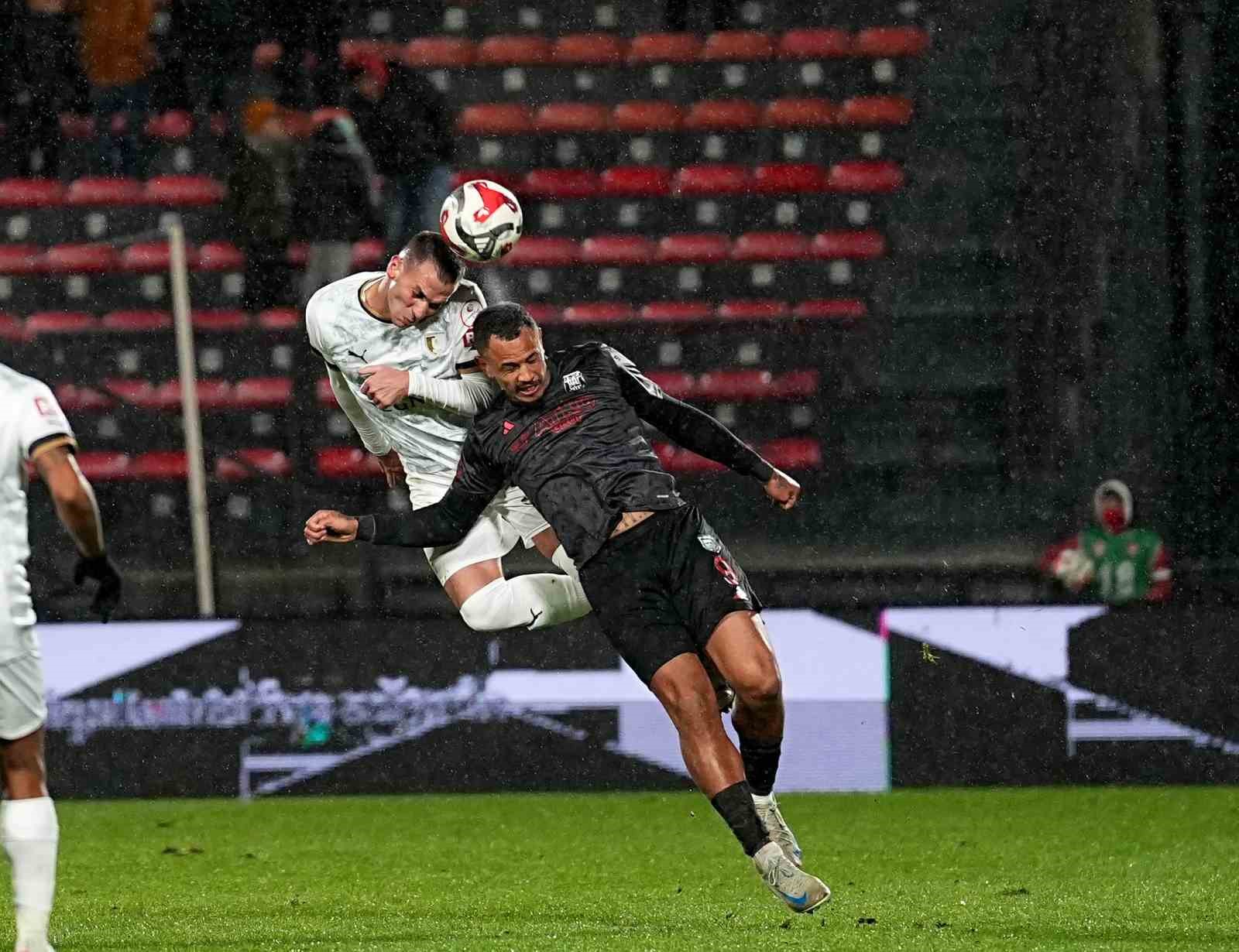 Trendyol 1. Lig: Pendikspor: 0 - Bodrum FK: 0
Trendyol 1. Lig: Pendikspor: 0 - Bodrum FK: 0