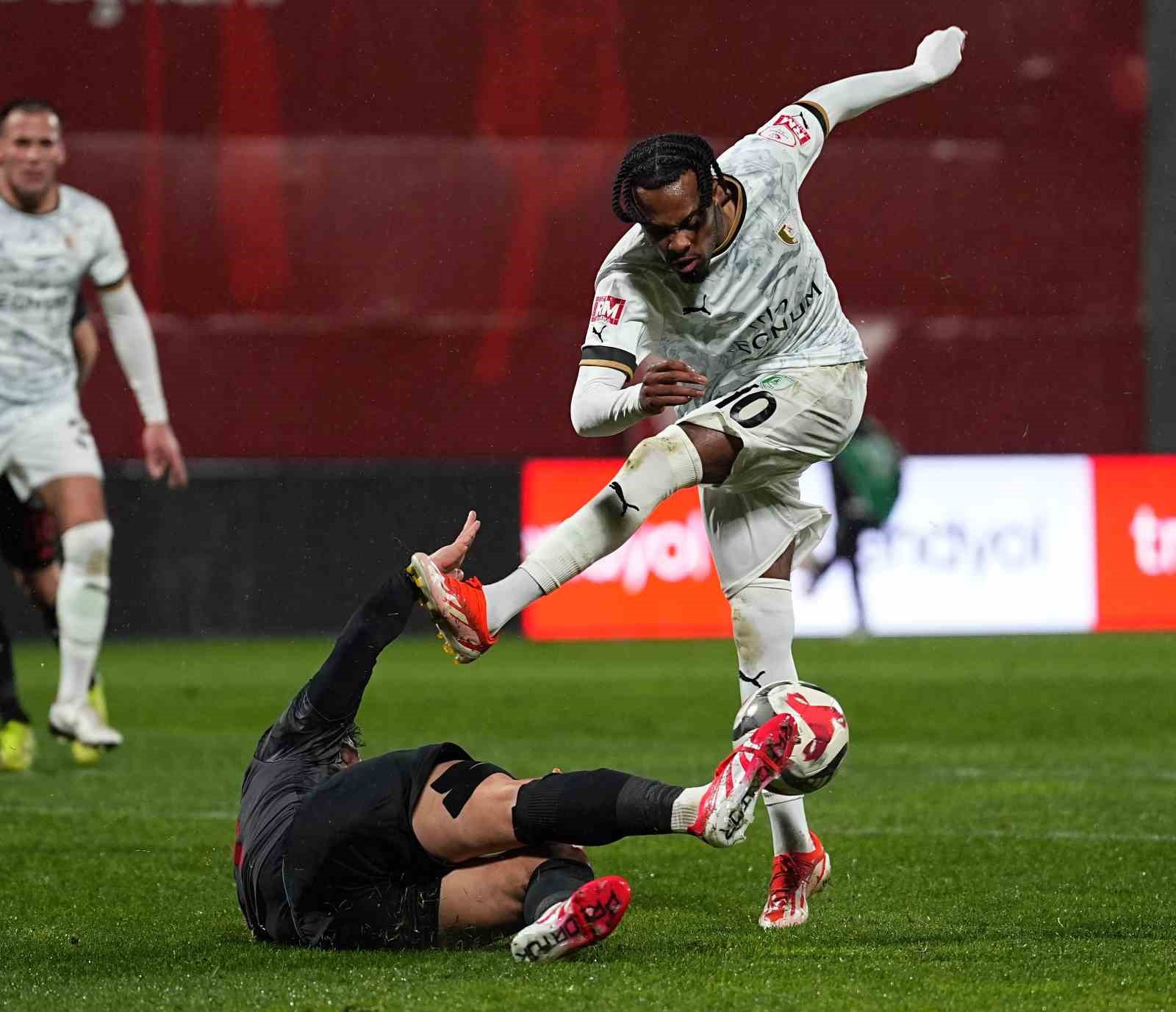 Trendyol 1. Lig: Pendikspor: 0 - Bodrum FK: 0
Trendyol 1. Lig: Pendikspor: 0 - Bodrum FK: 0