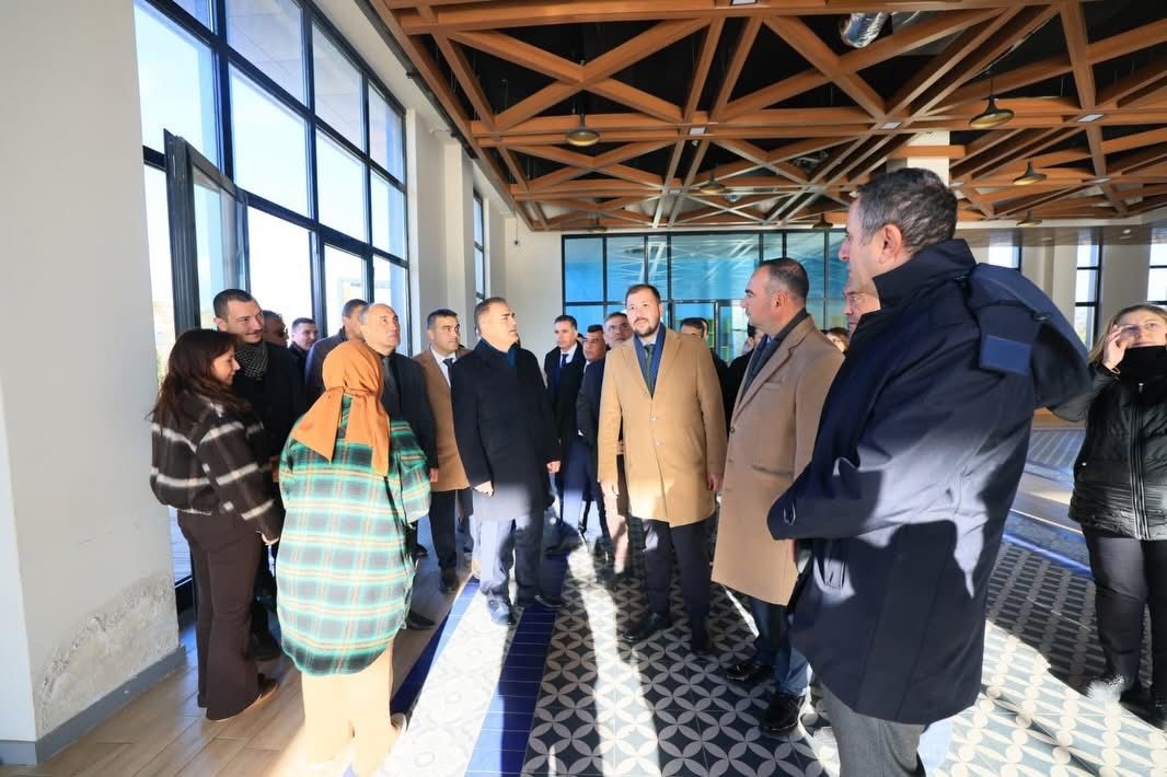 Yatağan Millet Bahçesi yakında hizmete açılıyor
Yatağan Millet Bahçesi yakında hizmete açılıyor