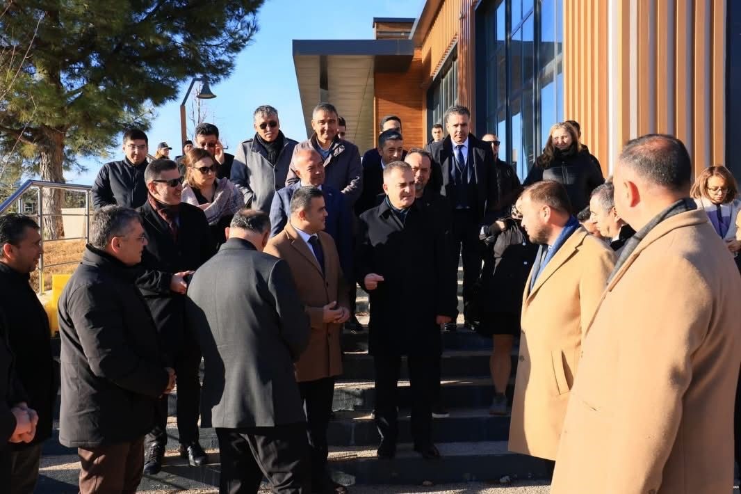 Yatağan Millet Bahçesi yakında hizmete açılıyor
Yatağan Millet Bahçesi yakında hizmete açılıyor