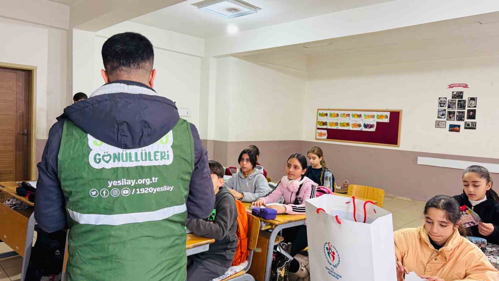Yeşilay’dan öğrencilere bağımlılıkla mücadele eğitimi
