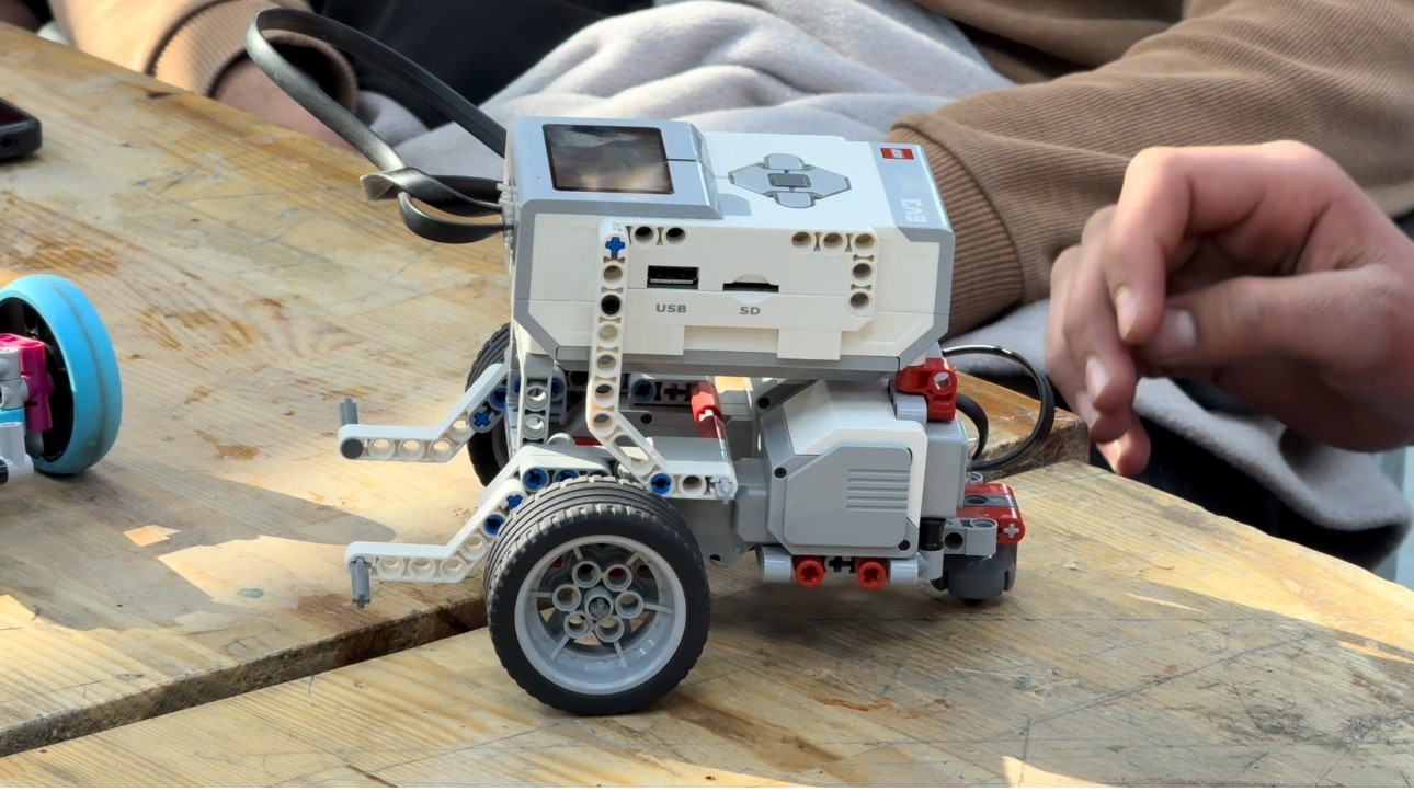 Yüksekova’da ilk robotik takımı ’Bezoar’ İstanbul yolcusu
