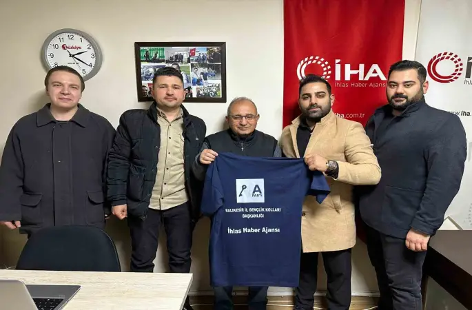 Anahtar Partili gençlerden İHA’ya ziyaret
