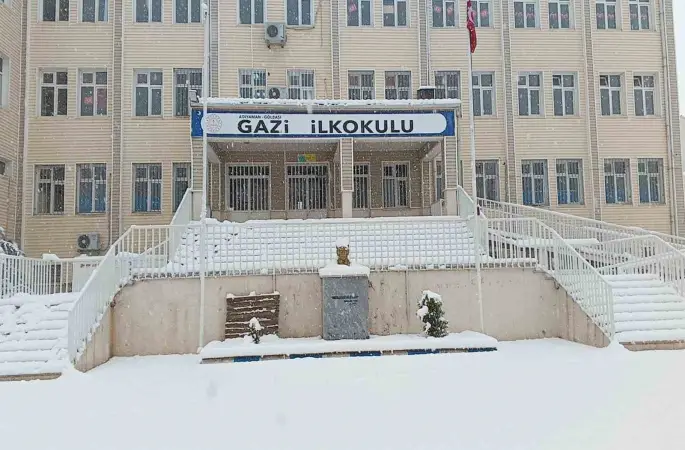 Gölbaşı’nda eğitime kar engeli
