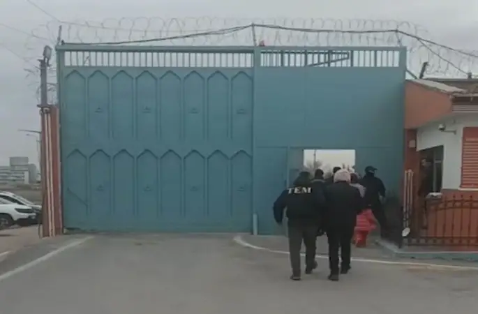 Konya’da kardeşinin kimliğiyle gizlenen 9 yıllık FETÖ firarisi yakalandı
