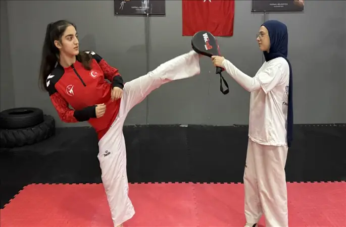 Milli tekvandocu 13 yaşındaki Berfin'in hedefi dünya şampiyonluğu