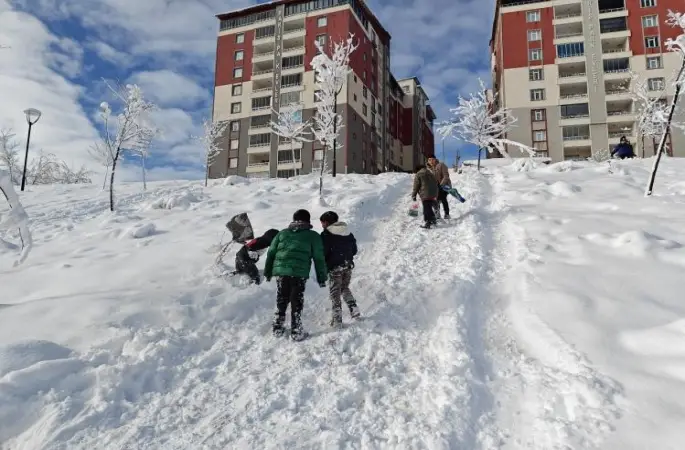 Muş’ta eğitime 1 gün ara verildi

